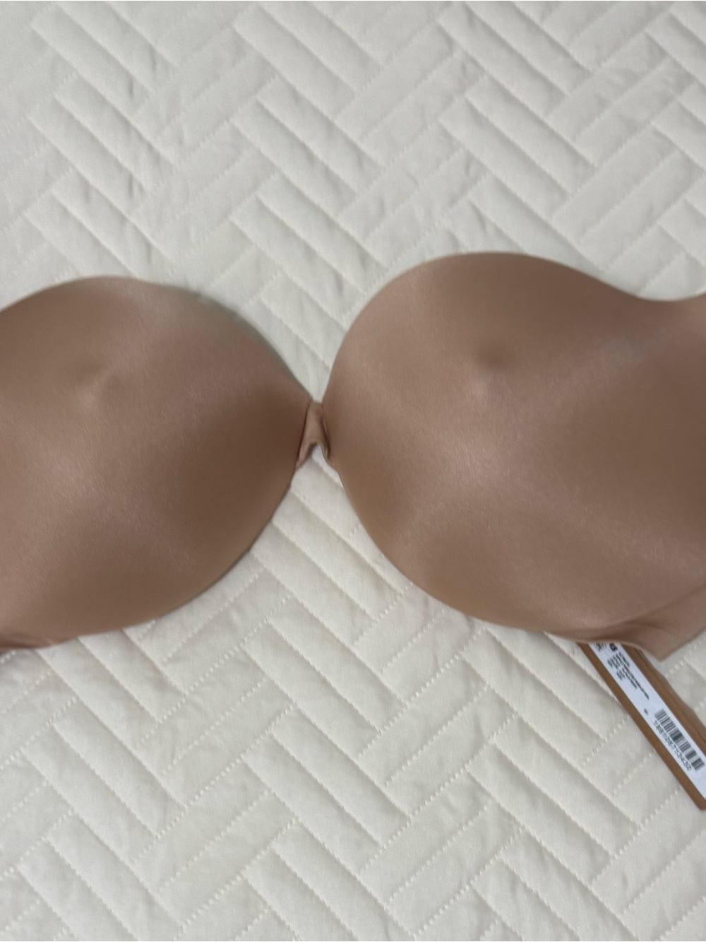 SKIMS Strapless Bandeau Bra in Nude Brown